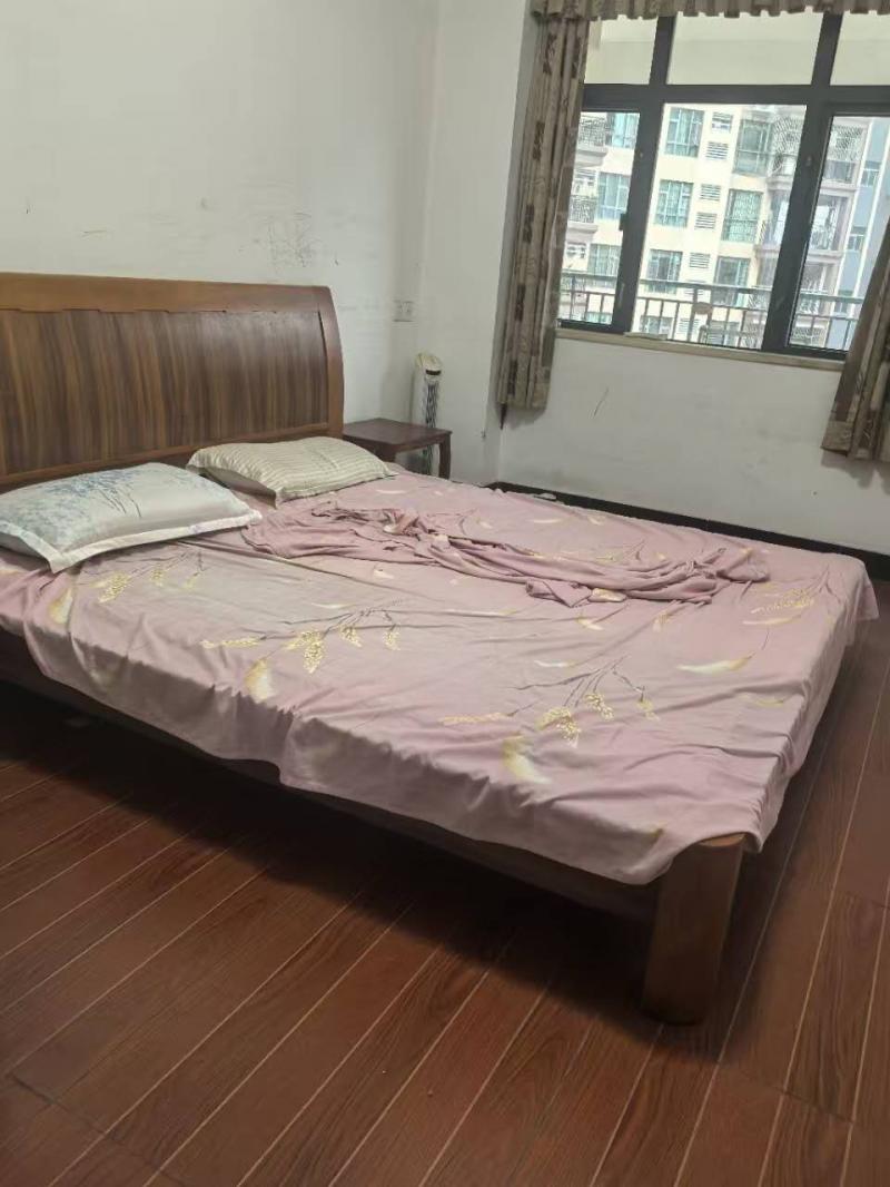 房屋出租 