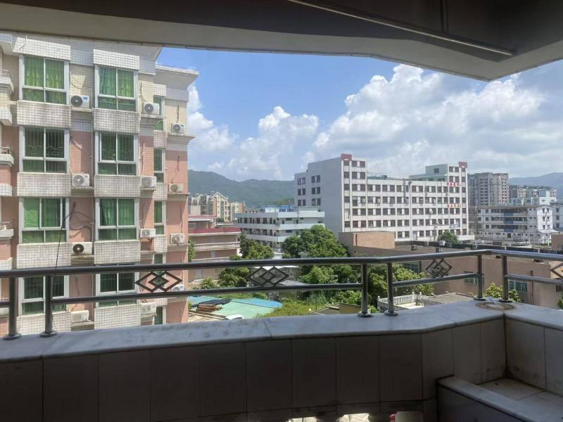 房屋出租 